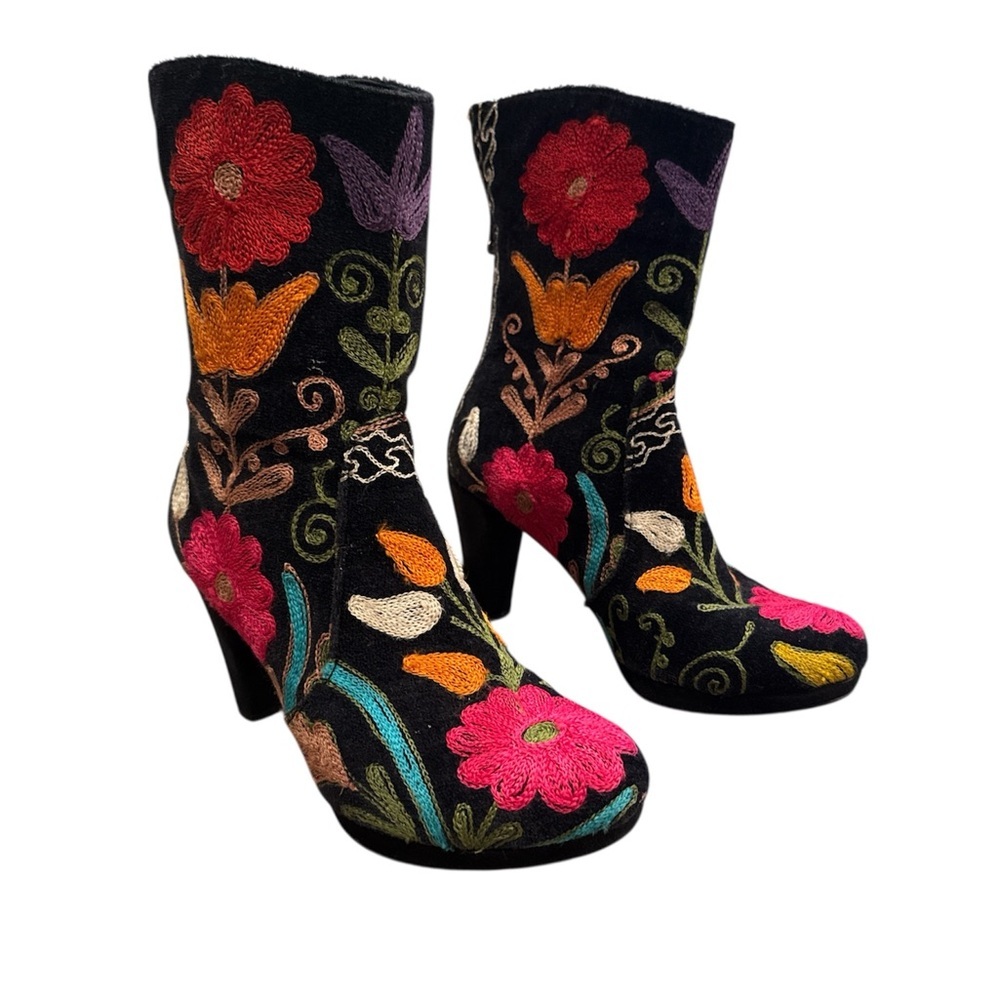 Saratoga Turkish Bazaar Suzani Style Black Multi Embroidered Boots EU 40 US 9 - Picture 13 of 13